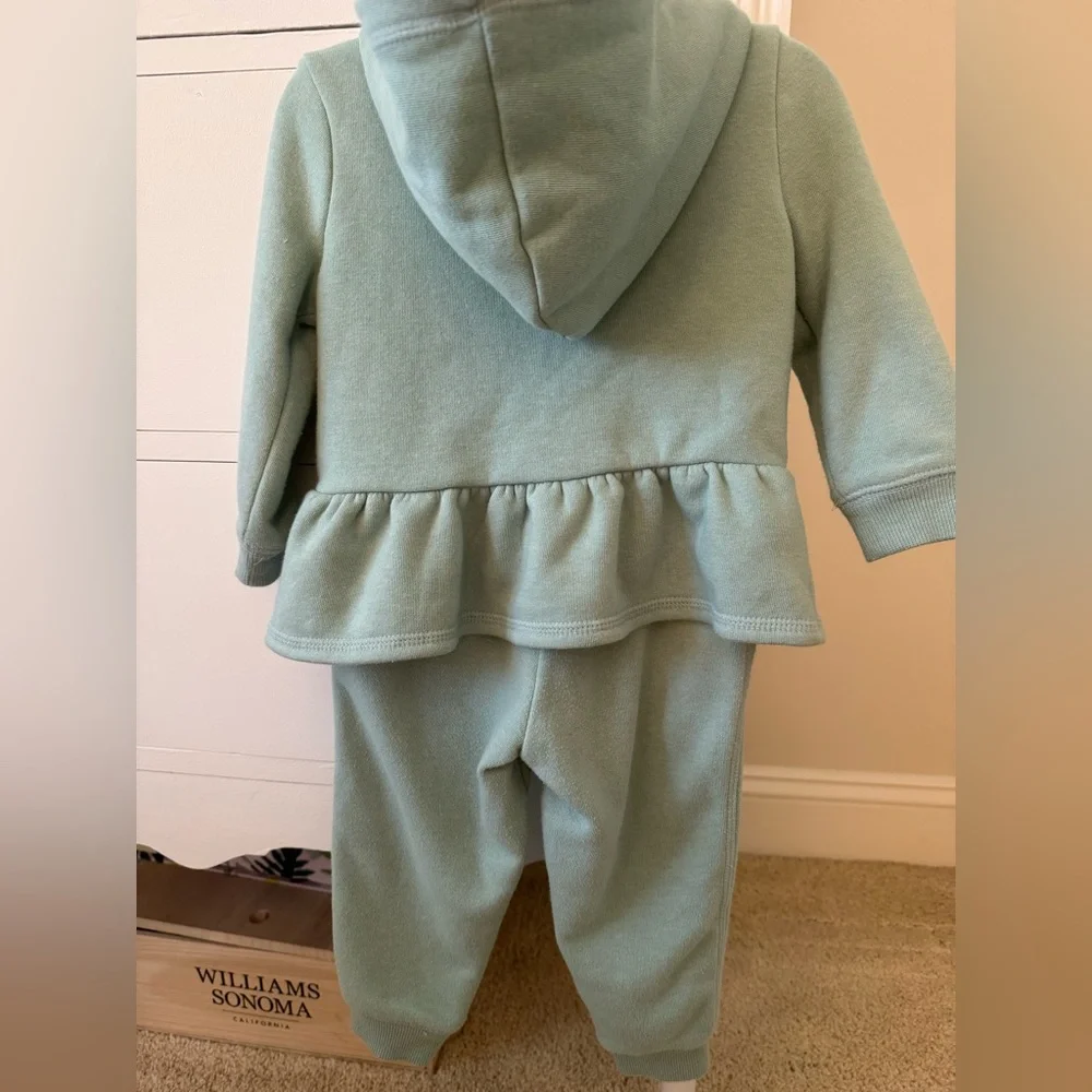 Oshkosh Sweatsuit